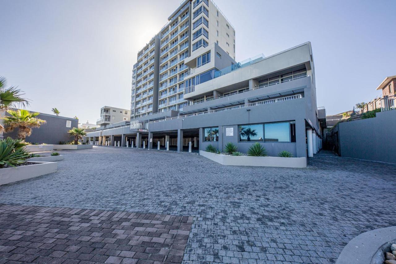 Infinity Self Catering Apartments Bloubergstrand Exterior photo